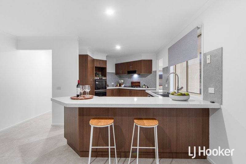 Photo - 2 Mertz Way, Point Cook VIC 3030 - Image 5