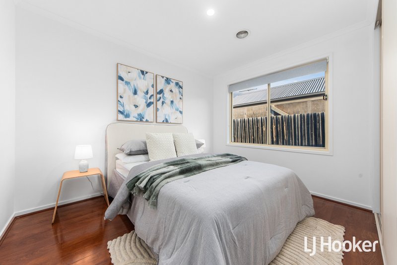 Photo - 2 Mertz Way, Point Cook VIC 3030 - Image 11