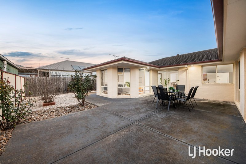 Photo - 2 Mertz Way, Point Cook VIC 3030 - Image 14