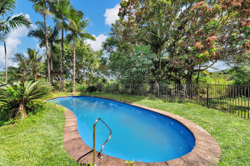 2 Meuanbah Road, Bombeeta QLD 4871