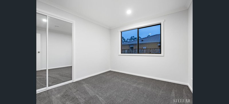 Photo - 2 Milboy , Drouin VIC 3818 - Image 3