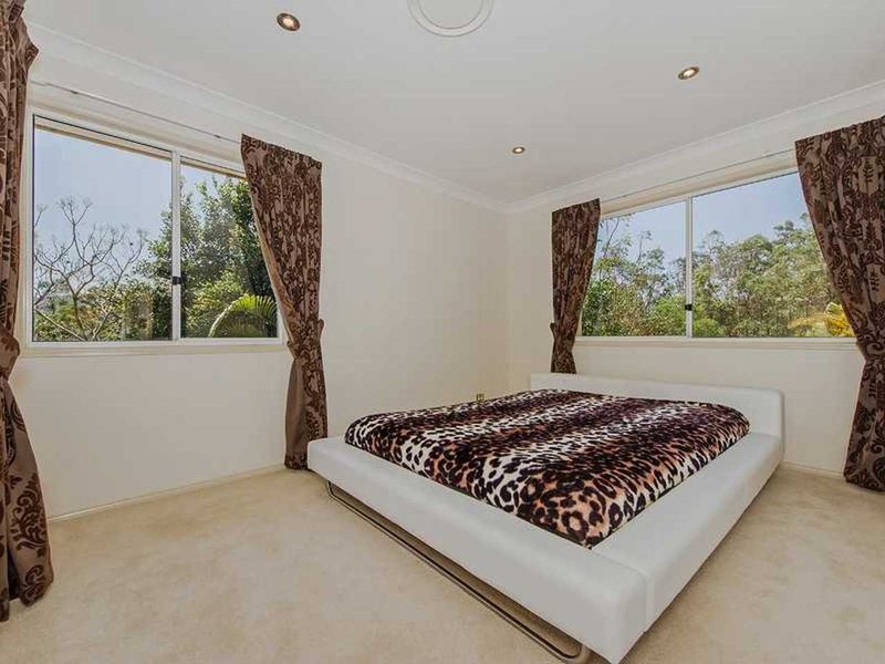 Photo - 2 Milkbush Ct , Bonogin QLD 4213 - Image 13