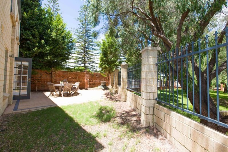 Photo - 2 Millers Court, Cottesloe WA 6011 - Image 21