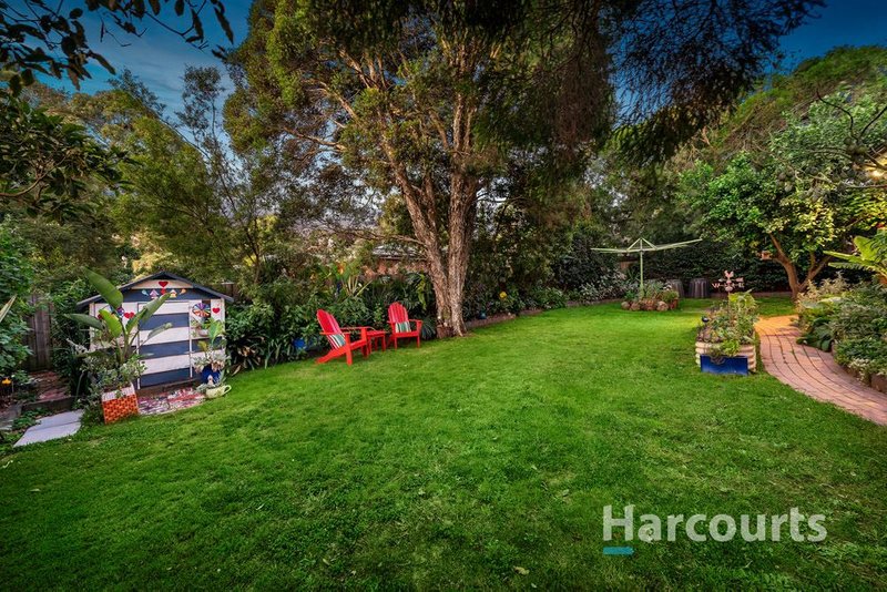 Photo - 2 Mindah Court, Vermont South VIC 3133 - Image 12