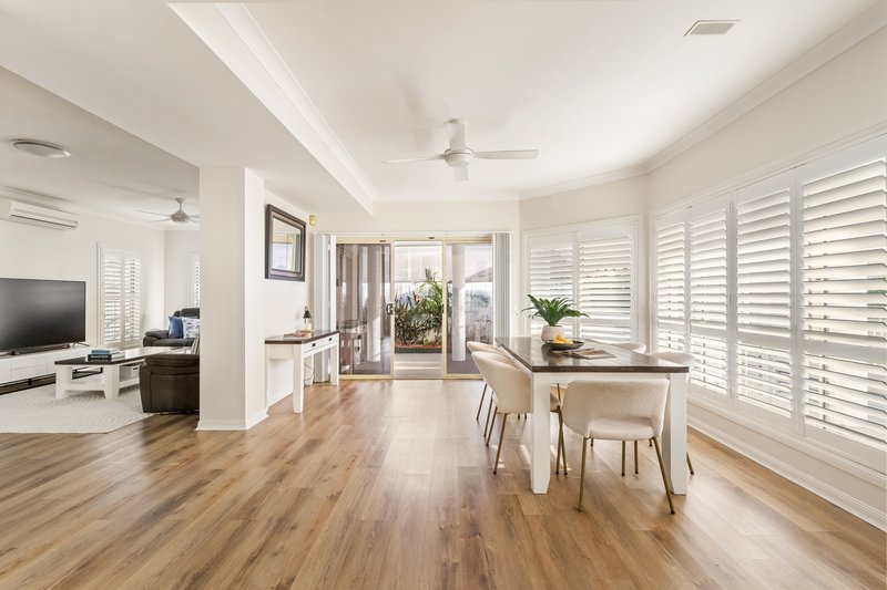 Photo - 2 Minnelli Place, Mcdowall QLD 4053 - Image 10