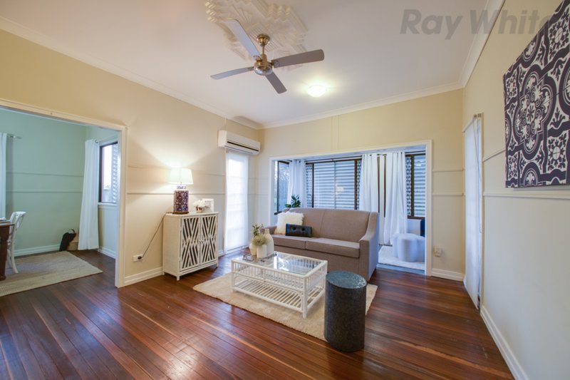 Photo - 2 Minnis Street, Eastern Heights QLD 4305 - Image 7