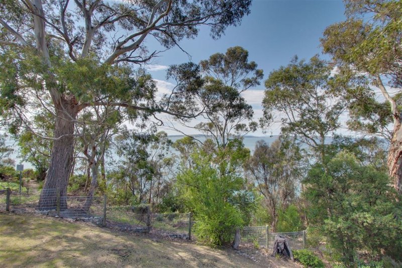 Photo - 2 Mirramar Park, Blackmans Bay TAS 7052 - Image 17