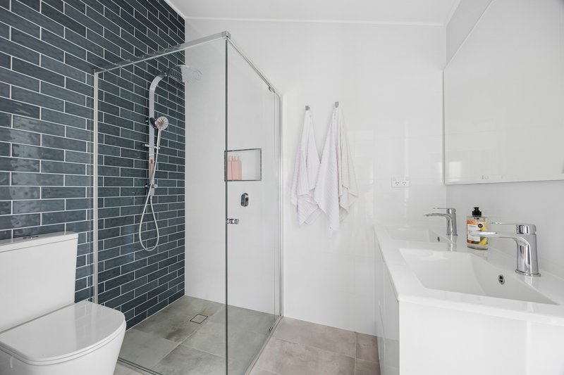 Photo - 2 Monteith Place, Baulkham Hills NSW 2153 - Image 12