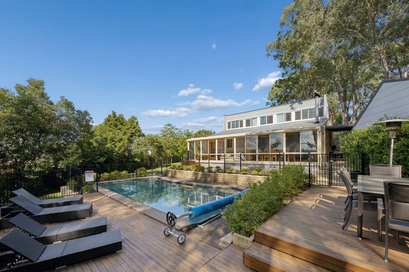 Photo - 2 Monteith Place, Baulkham Hills NSW 2153 - Image 19