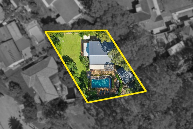 Photo - 2 Monteith Place, Baulkham Hills NSW 2153 - Image 24