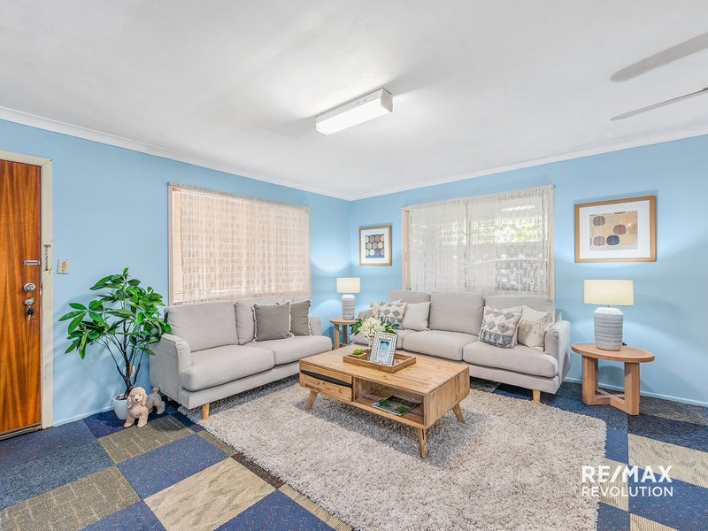 Photo - 2 Montreal Street, Wishart QLD 4122 - Image 2