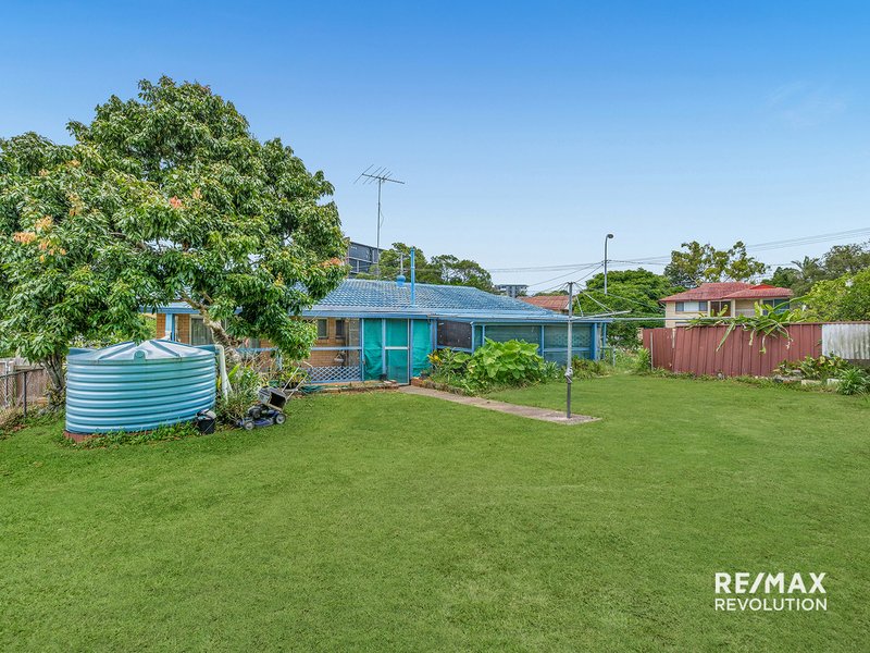 Photo - 2 Montreal Street, Wishart QLD 4122 - Image 13