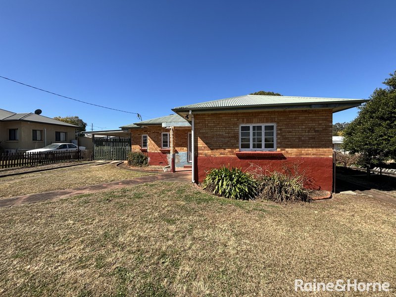 Photo - 2 Moonya Street, Kingaroy QLD 4610 - Image 14