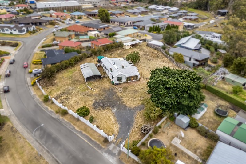 Photo - 2 Moore Park Drive, Glenorchy TAS 7010 - Image 3