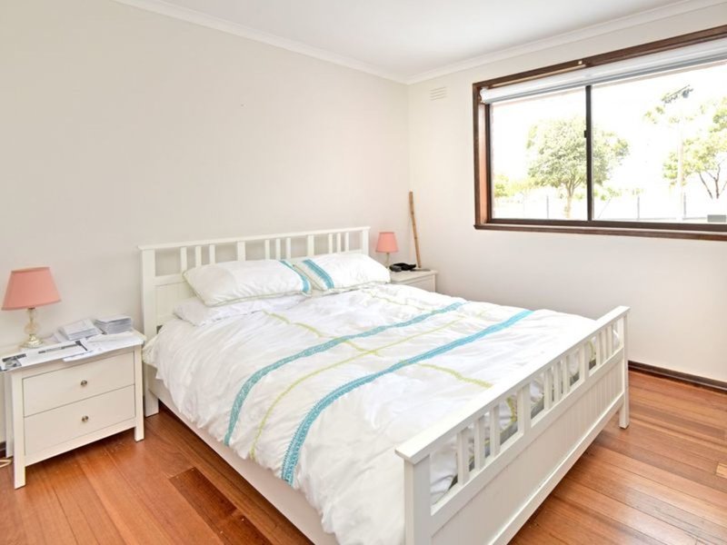 Photo - 2 Mouchemore Avenue, St Leonards VIC 3223 - Image 4