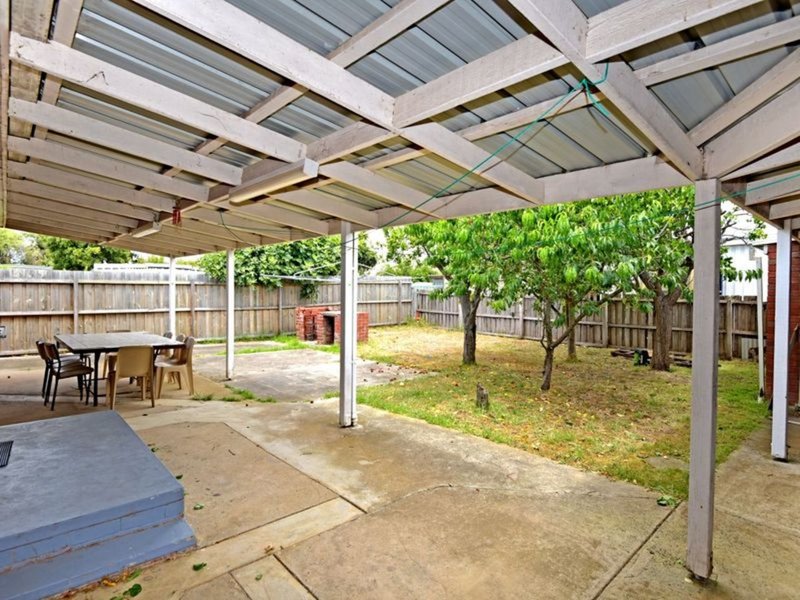 Photo - 2 Mouchemore Avenue, St Leonards VIC 3223 - Image 8