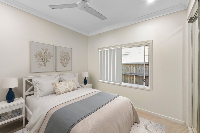 Photo - 2 Mount Mitchell Street, Park Ridge QLD 4125 - Image 5