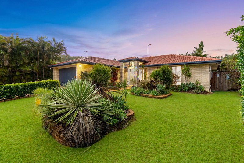 Photo - 2 Mountain View Crescent, Mount Warren Park QLD 4207 - Image 2