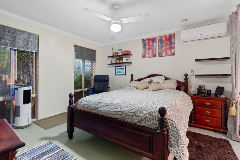 Photo - 2 Mountain View Crescent, Mount Warren Park QLD 4207 - Image 7