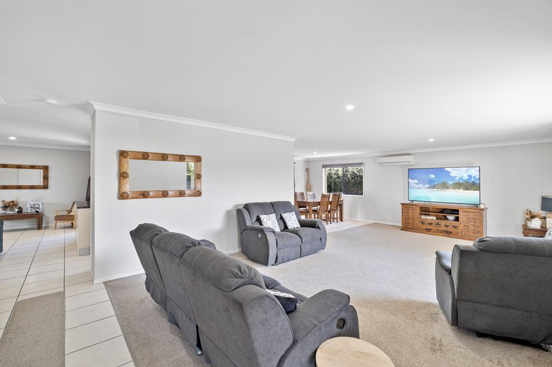 Photo - 2 Mowburra Place, Caloundra West QLD 4551 - Image 4