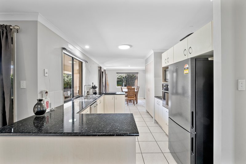 Photo - 2 Mowburra Place, Caloundra West QLD 4551 - Image 9