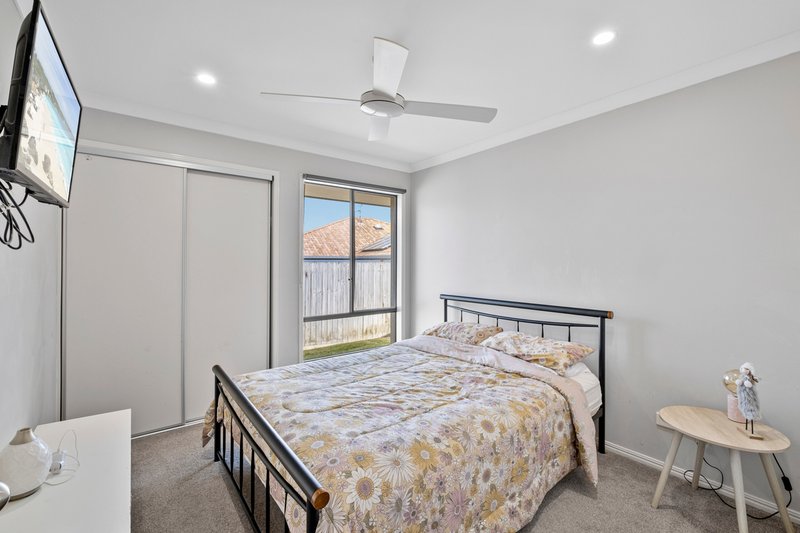 Photo - 2 Mowburra Place, Caloundra West QLD 4551 - Image 10