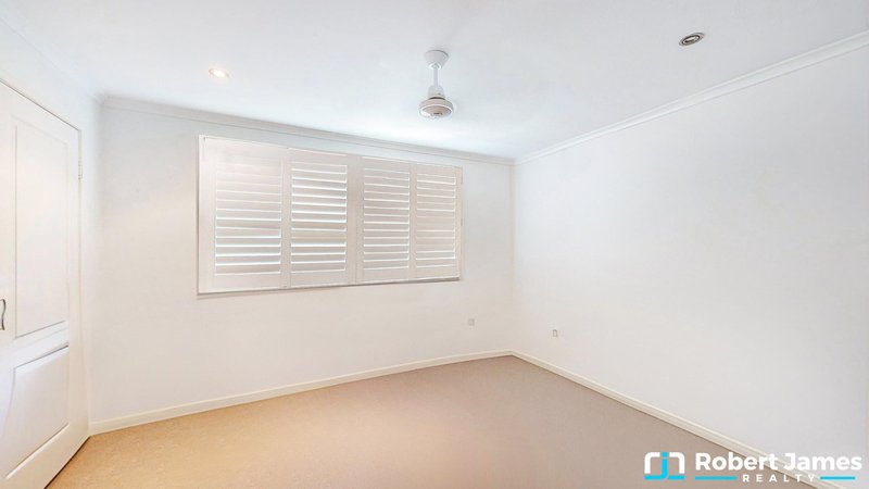 Photo - 2 Muirfield Crescent, Tewantin QLD 4565 - Image 11