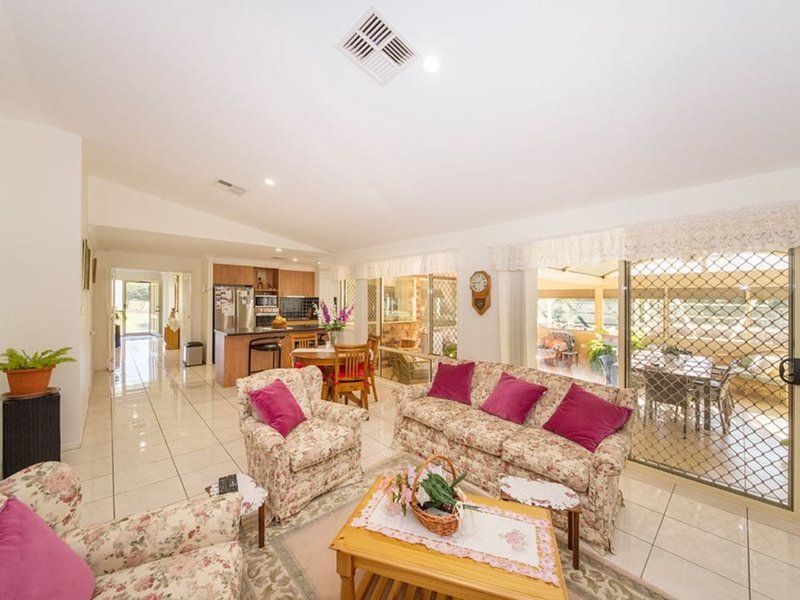 Photo - 2 Mullalone Place, Pampoolah NSW 2430 - Image 4