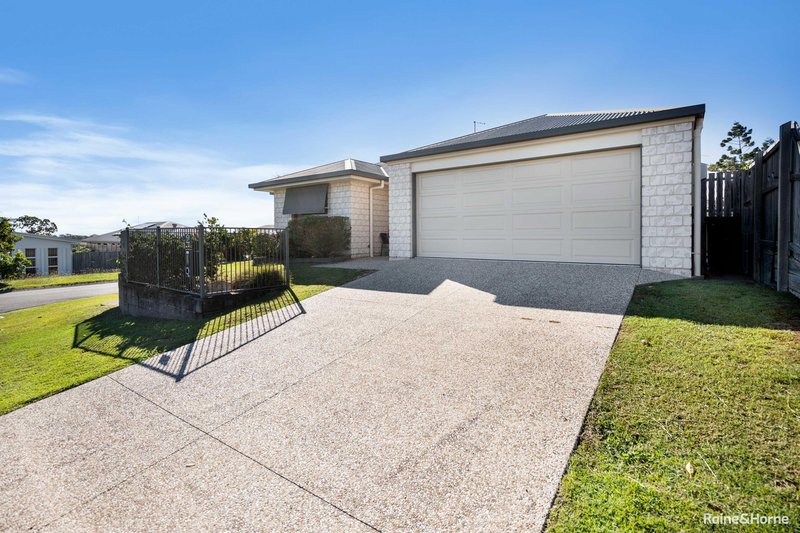 Photo - 2 Munro Way, Urraween QLD 4655 - Image 1