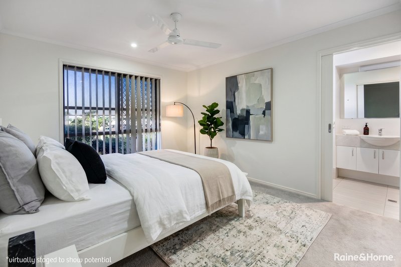 Photo - 2 Munro Way, Urraween QLD 4655 - Image 4
