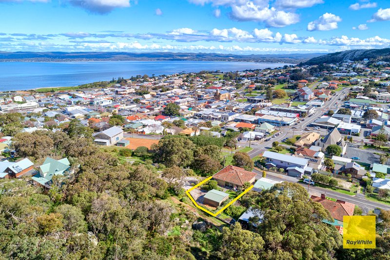 2 Munster Avenue, Mount Clarence WA 6330