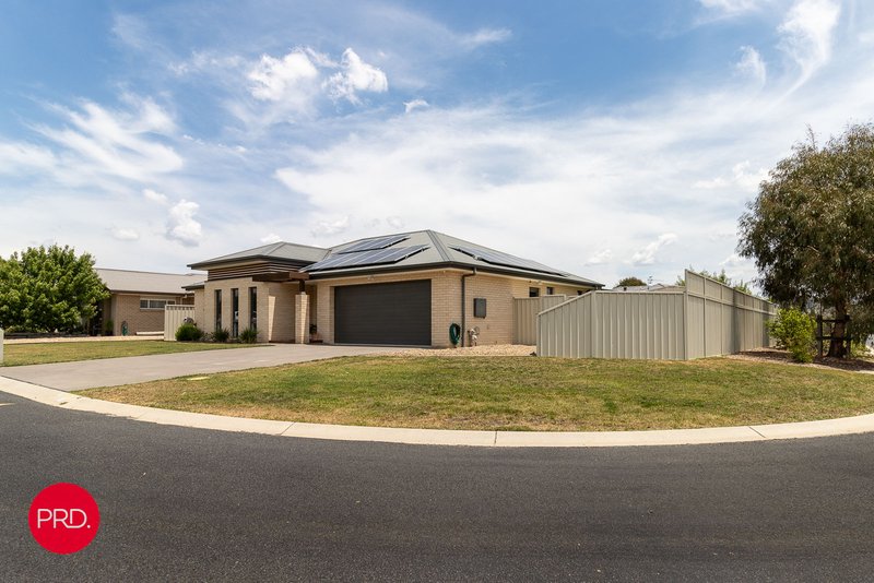 Photo - 2 Murray Grey Place, Bungendore NSW 2621 - Image 3