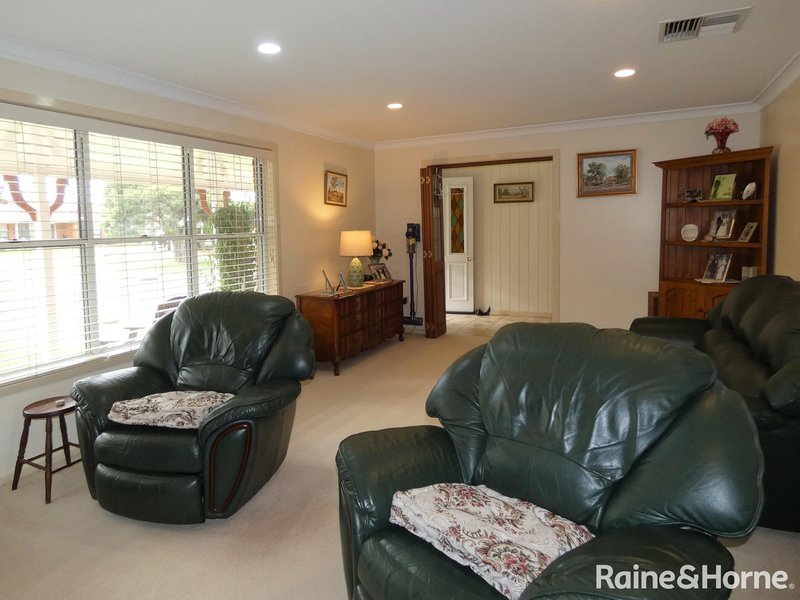 Photo - 2 Myall Place, Moree NSW 2400 - Image 3