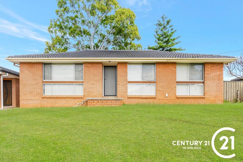 2 Myora Close, Green Valley NSW 2168