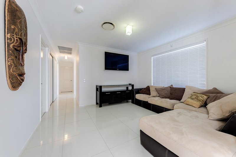 Photo - 2 Myrtus Street, Mountain Creek QLD 4557 - Image 9