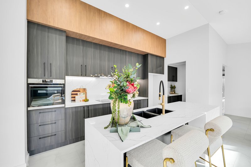 Photo - 2 Nambucca Street, South Maclean QLD 4280 - Image 3