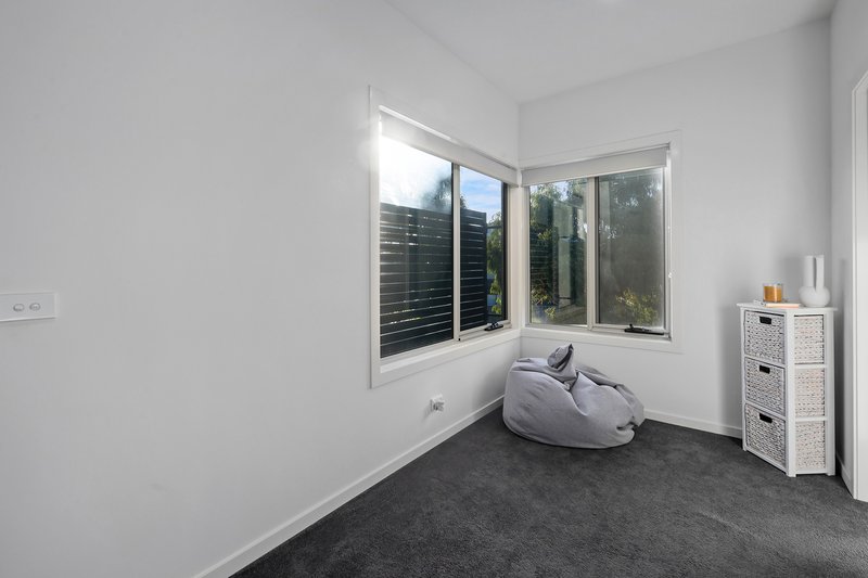 Photo - 2 Nangar Street, Wollert VIC 3750 - Image 11