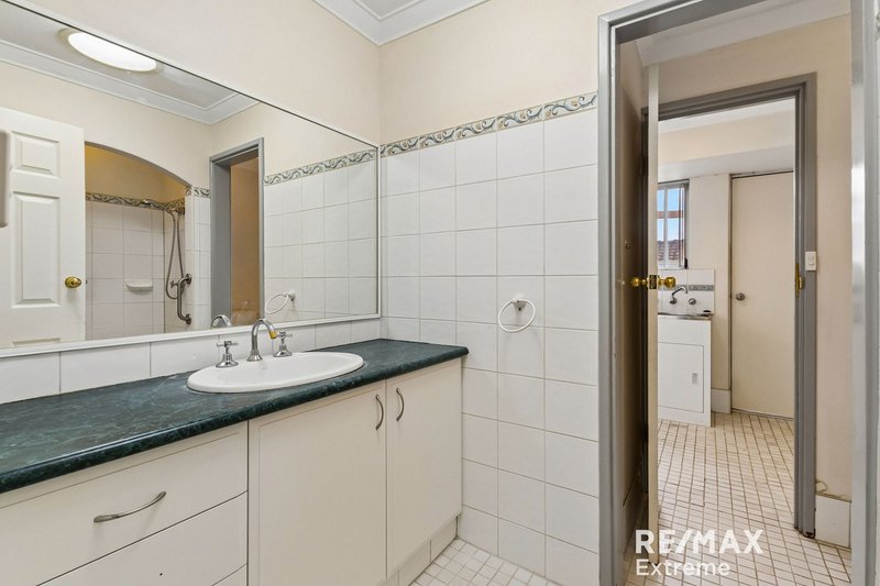 Photo - 2 Nannatee Way, Wanneroo WA 6065 - Image 15