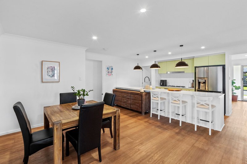Photo - 2 Narran Street, Jimboomba QLD 4280 - Image 4