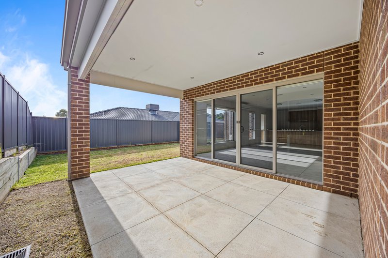 Photo - 2 Nathanael Place, Ballarat East VIC 3350 - Image 12