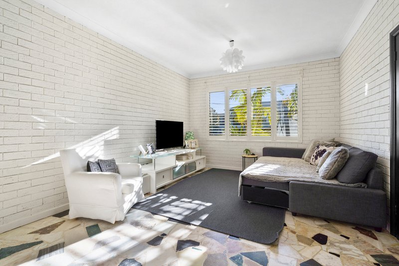 Photo - 2 Nerang Avenue, Terrey Hills NSW 2084 - Image 8