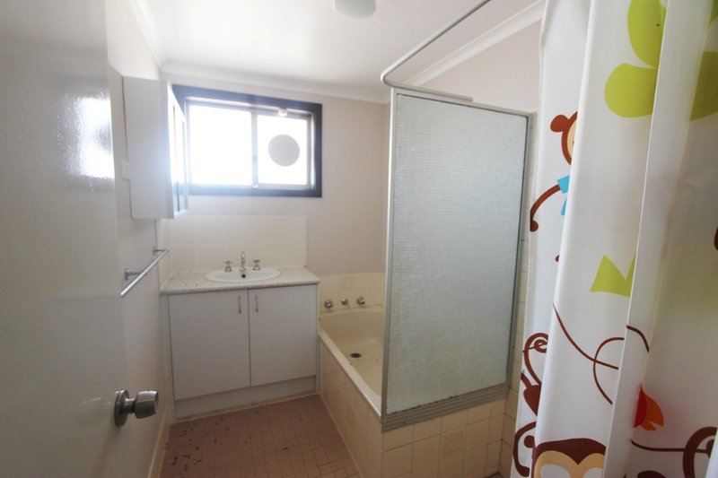 Photo - 2 Newman Court, Nickol WA 6714 - Image 5