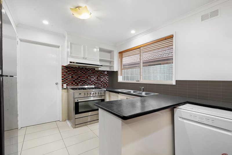 Photo - 2 Nicklaus Drive, Hoppers Crossing VIC 3029 - Image 3