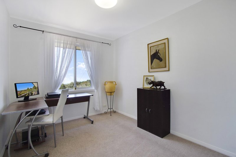 Photo - 2 Nina Place, Kurrajong Heights NSW 2758 - Image 10