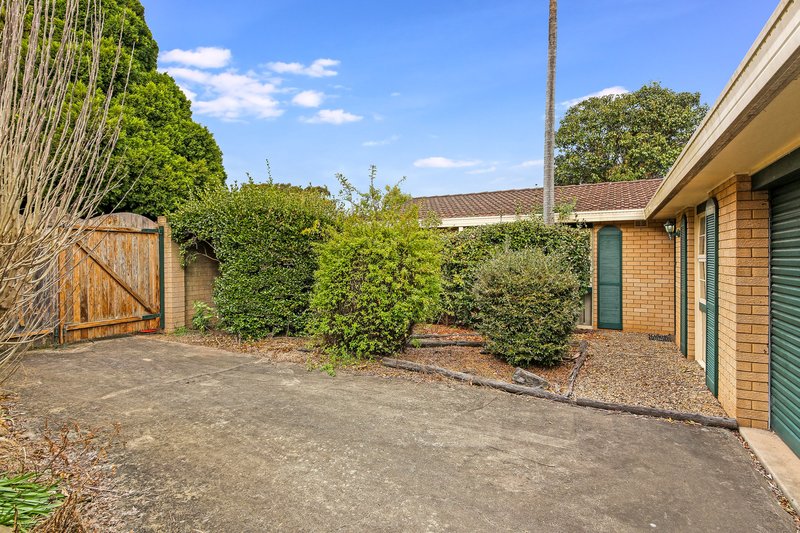 Photo - 2 Nioka Place, Bankstown NSW 2200 - Image 8