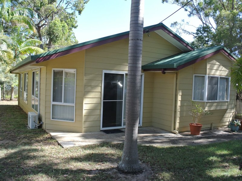 2 Noon-Muckle Street, Macleay Island QLD 4184