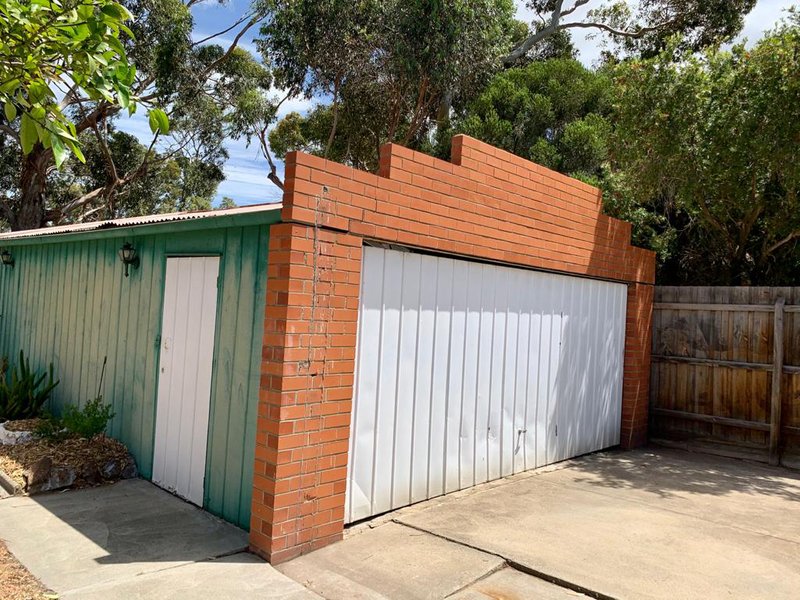 Photo - 2 Noordenne Avenue, Seaholme VIC 3018 - Image 16
