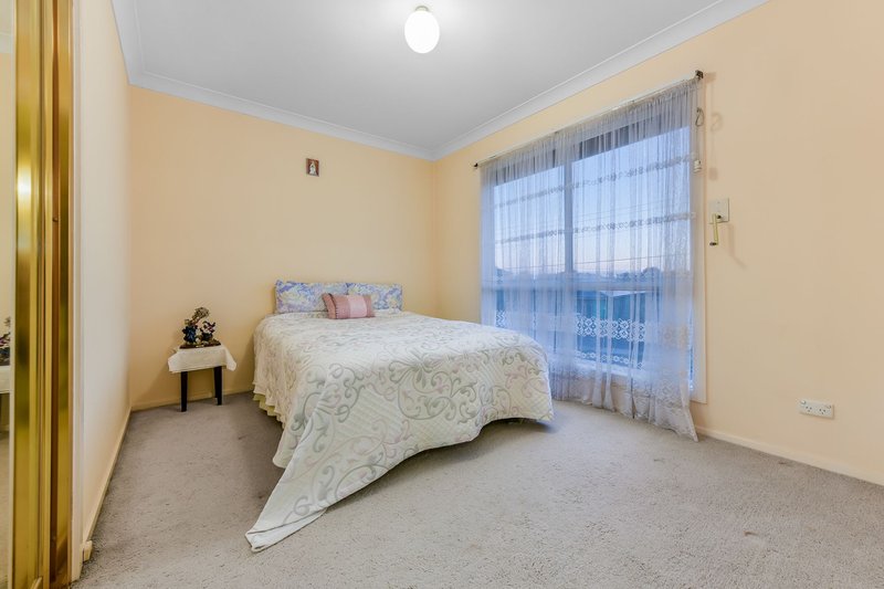 Photo - 2 Norlane Street, Keysborough VIC 3173 - Image 9