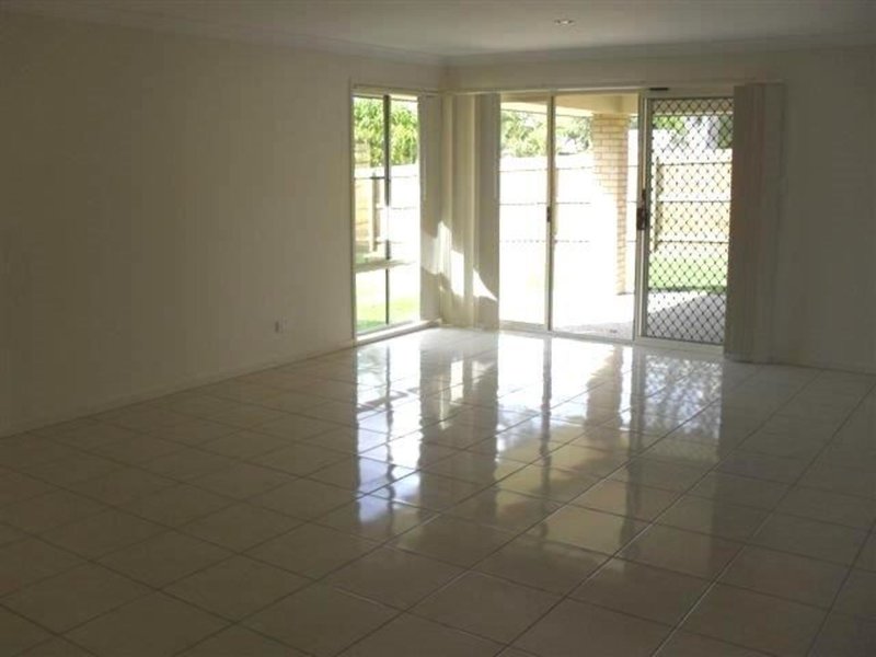 Photo - 2 Northerley Avenue, Morayfield QLD 4506 - Image 5