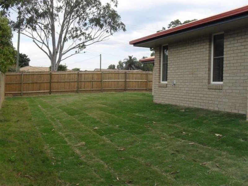 Photo - 2 Northerley Avenue, Morayfield QLD 4506 - Image 12